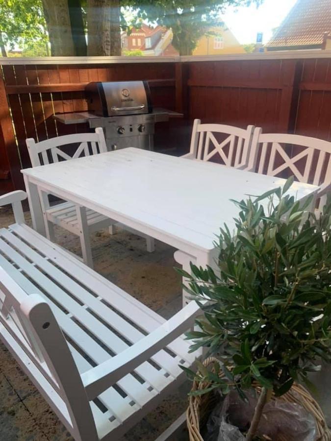 Ferie Lejlighed I Skagen -Huset Med Den Gronne Dor Bagian luar foto