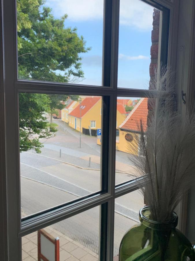 Ferie Lejlighed I Skagen -Huset Med Den Gronne Dor Bagian luar foto